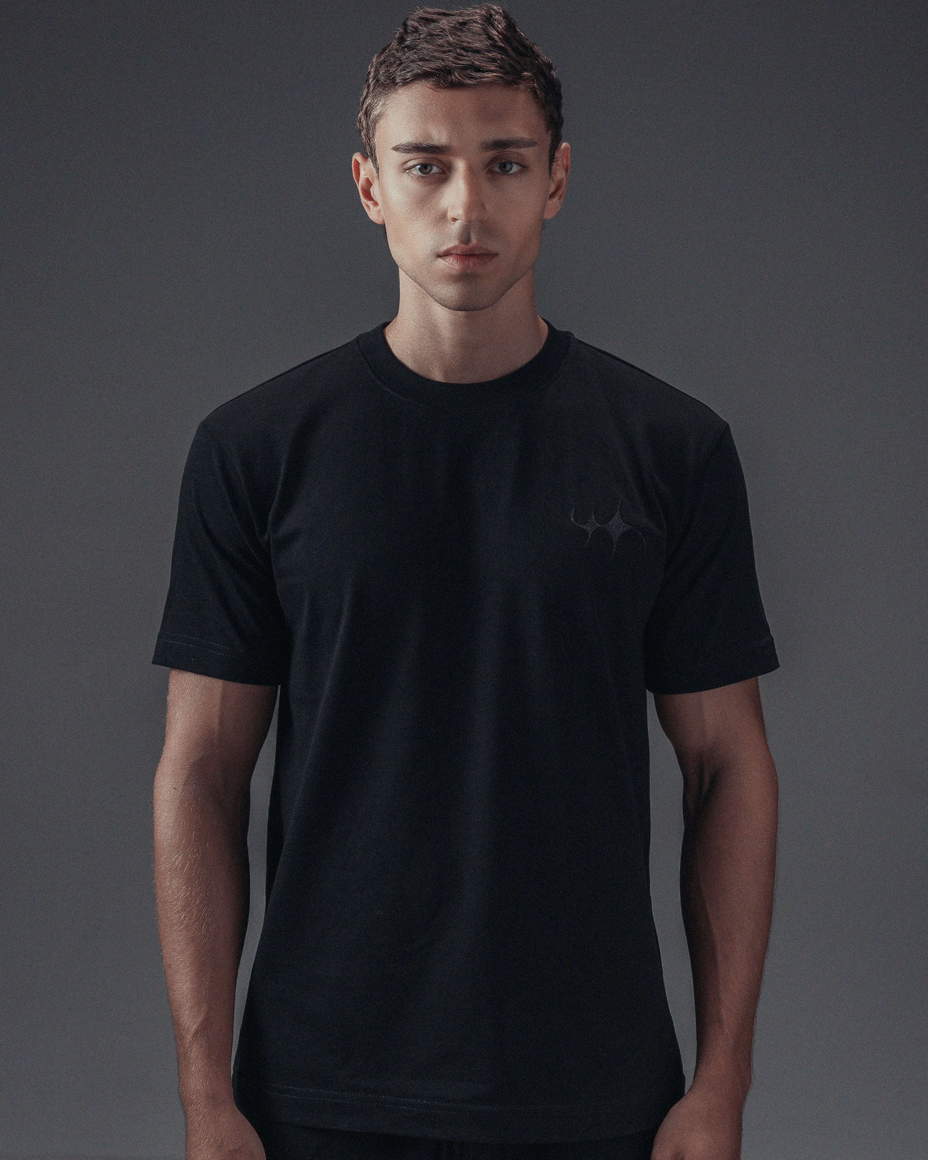 Essential Tee Black