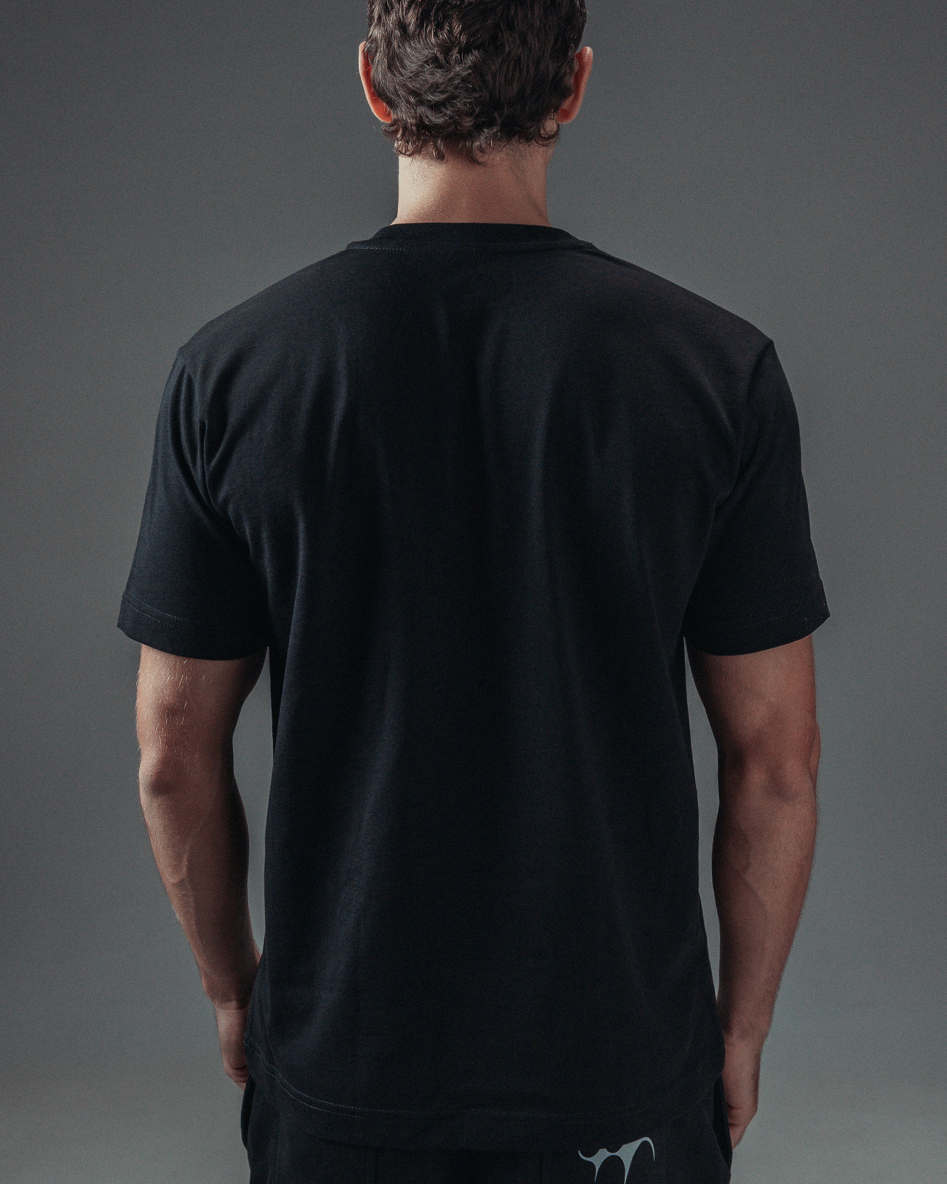 Essential Tee Black