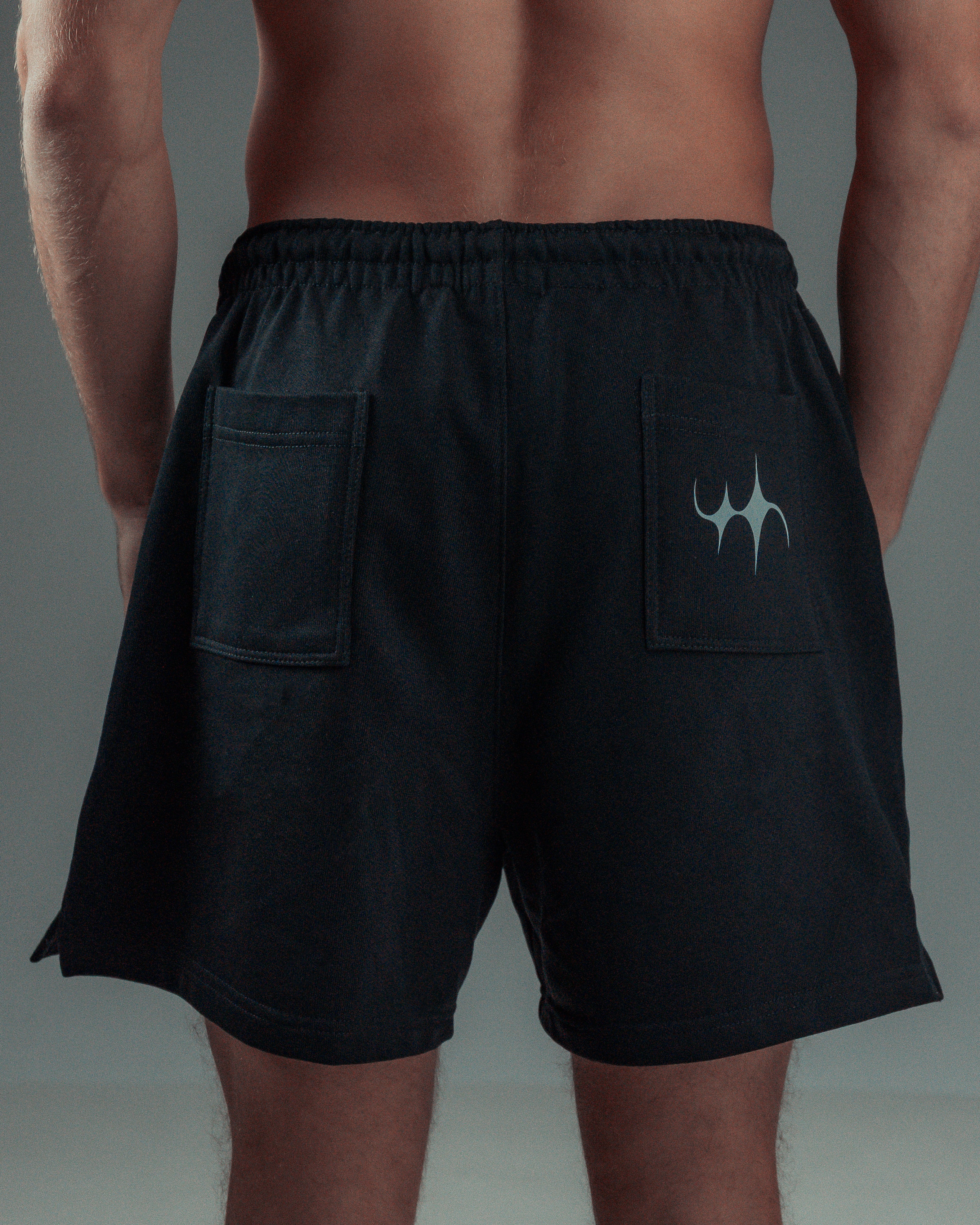 ELEGANCE Bermuda Black